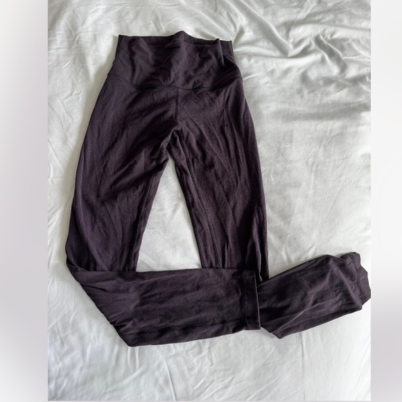 Lulu Lemon pretty plum 25” align legging - Picture 1 of 3
